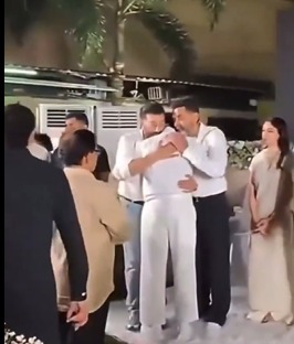 Watch: Sonu Nigam Consoles Emotional Sunny-Bobby Deol At Dharmendra's Prayer Meet