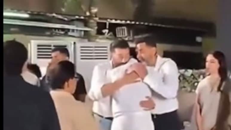 Watch: Sonu Nigam Consoles Emotional Sunny-Bobby Deol At Dharmendra's Prayer Meet