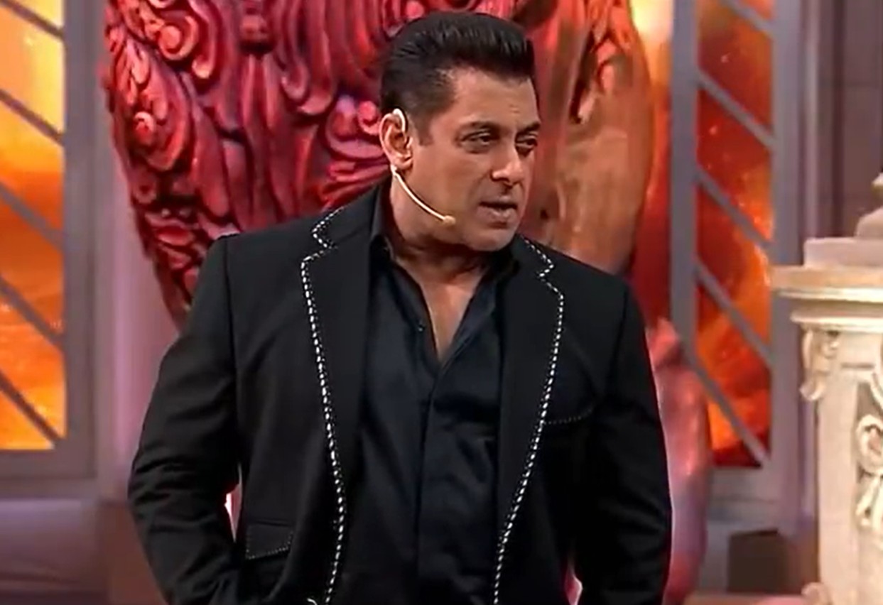 रियलिटी पे आओ... बिग बॉस 19 के ग्रैंड फिनाले में इस एक्स कंटेस्टेंट की लगाई सलमान खान ने क्लास