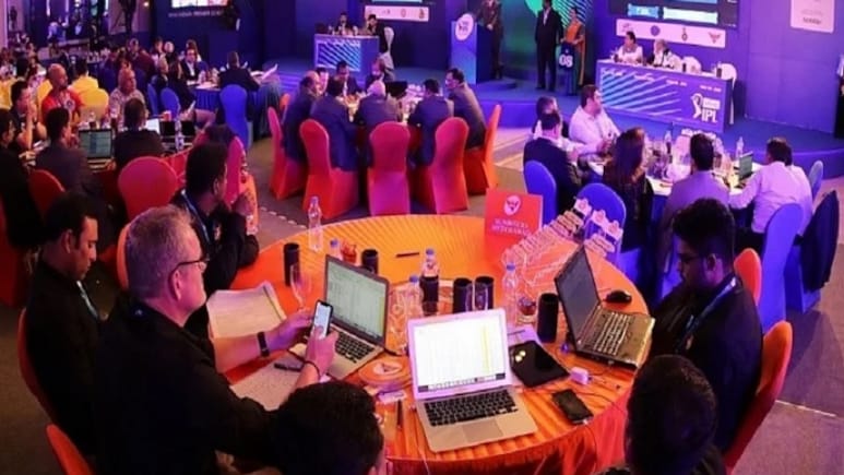 IPL 2026 Mini Auction: सोल्ड और अनसोल्ड खिलाड़ियों की पूरी लिस्ट, यहां देखें
