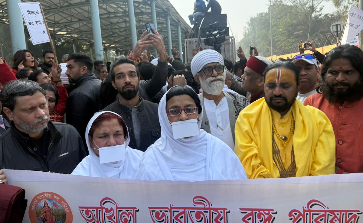 Protests At Bangladesh High Commission In Delhi Over Hindu Man's Lynching