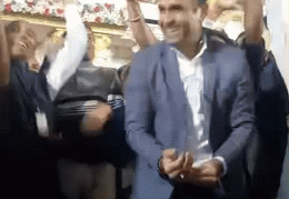 SIR पूरा होने की खुशी में SDM ने बीएलओ को डिनर पर बुलाया, डीजे बजाकर किया डांस 