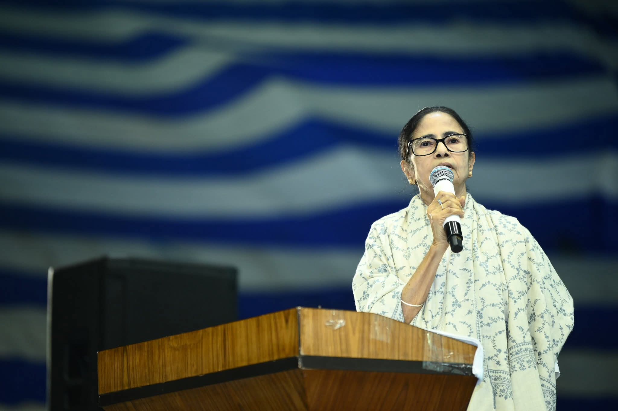 ममता की हुंकार- अल्पसंख्यक एकजुट हों, बंगाल के बाद हम BJP से दिल्ली छीन लेंगे