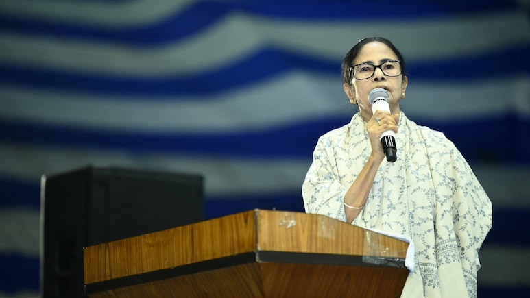 ममता की हुंकार- अल्पसंख्यक एकजुट हों, बंगाल के बाद हम BJP से दिल्ली छीन लेंगे