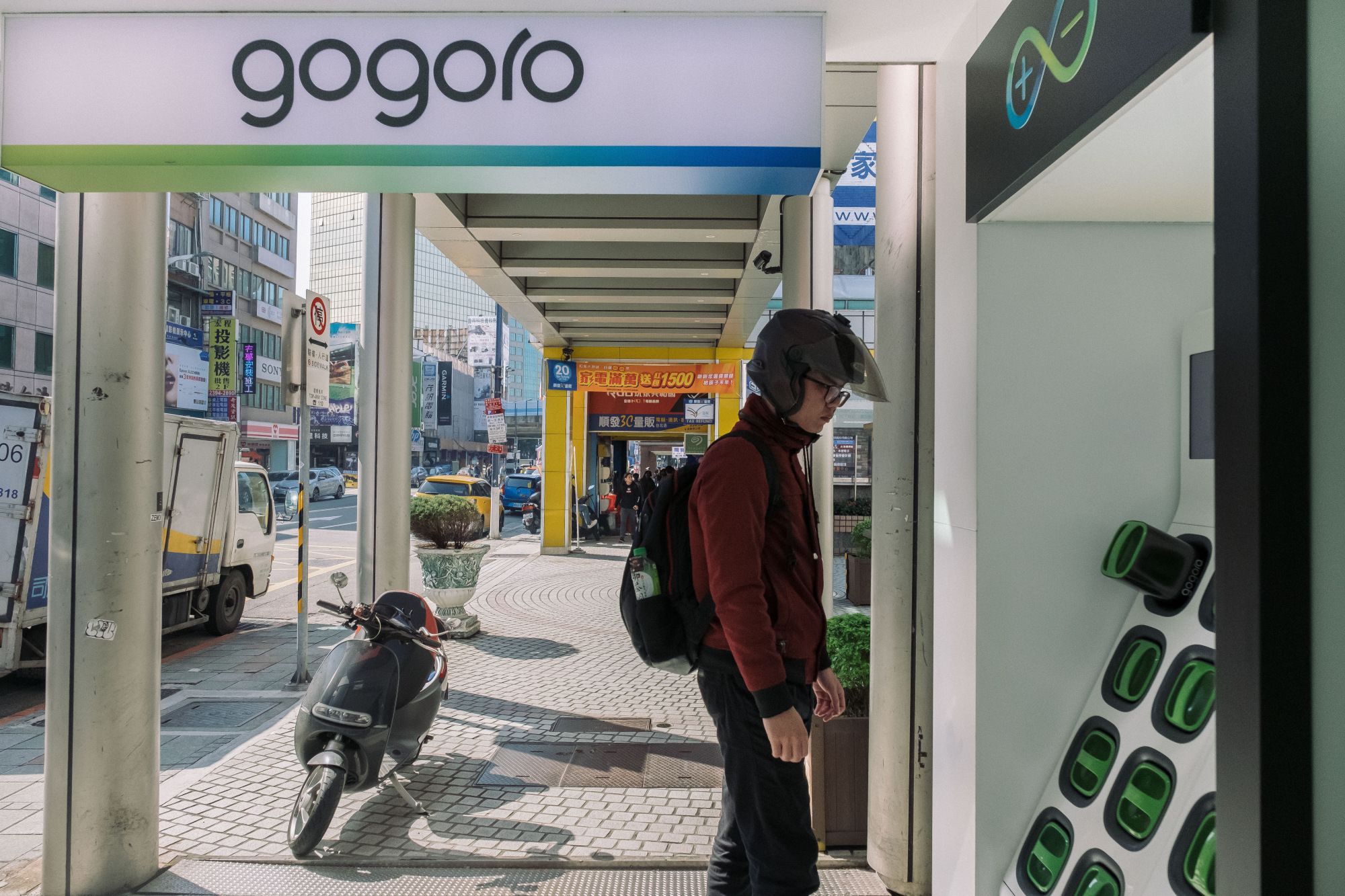 One-Minute Battery Swaps Are Spurring EV Adoption In Asia