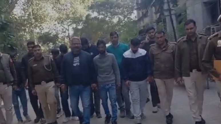 फर्जी बीमा के जरिये ठगी करने वाला गिरोह पकड़ा, दिल्&zwj;ली पुलिस ने 10 आरोपियों को किया गिरफ्तार