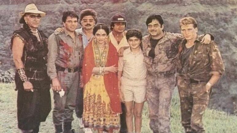 धर्मेंद्र, अमरीश पुरी, शत्रुघ्न सिन्हा के साथ ये बच्चा बड़ा होकर बना टॉप हीरो, एक साथ साइन करता था 40 फिल्में, पहचाना क्या?