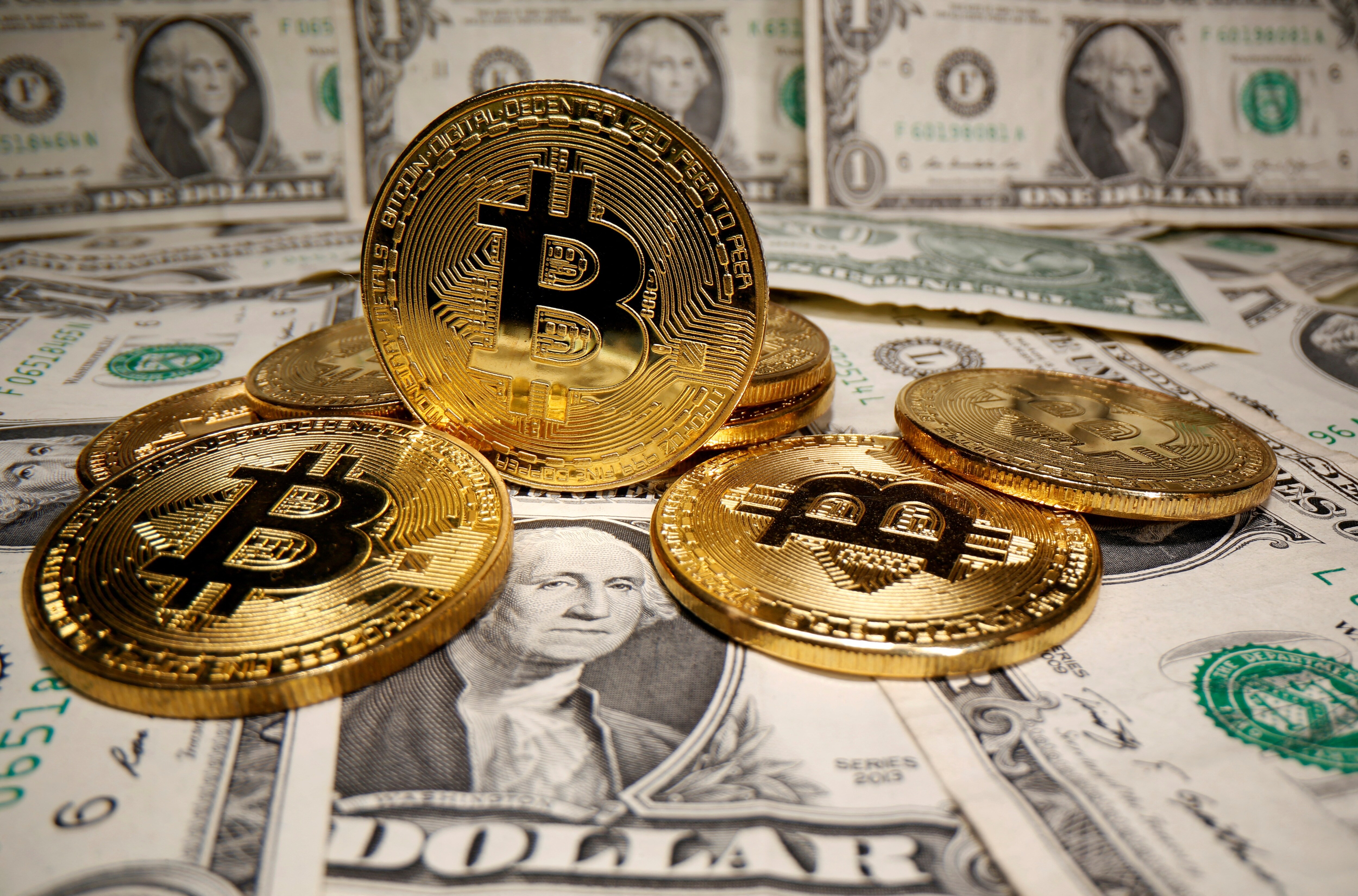 Bitcoin Falls Below $19,000 To 3-Month Low As Cryptos Creak Under Rate Hike Fears