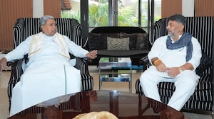 DK Shivakumar Hosts Siddaramaiah For Breakfast Meet 2.0 After Show Of Unity