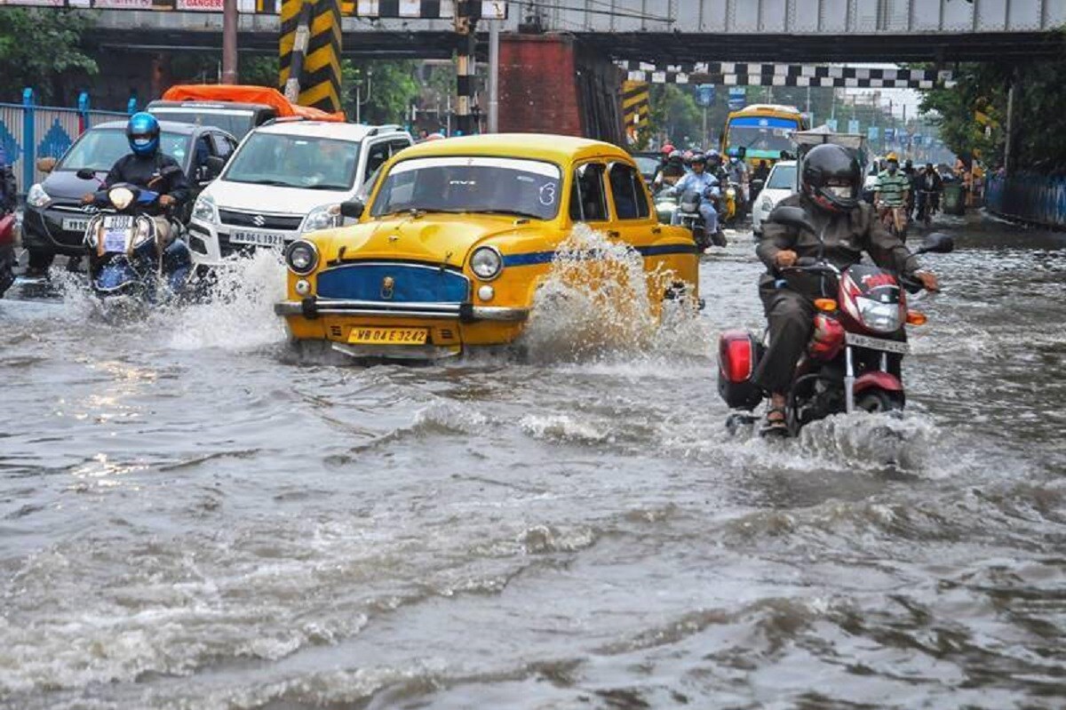 Kolkata Weather Update: IMD Issues Red, Orange And Yellow Alert For These Districts In West Bengal