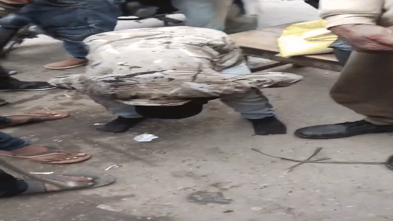 मैनपुरी में हैवानियत: ठंड में 2 मासूमों को निर्वस्त्र कर दी ऐसी सजा, VIDEO देख भड़के लोग