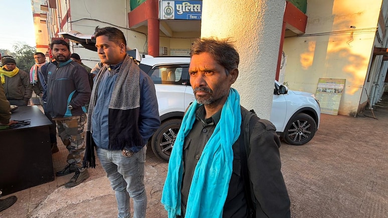 मध्य प्रदेश अब लगभग नक्सल मुक्त ! 1 करोड़ के इनामी रामधेर के सरेंडर की इनसाइड स्टोरी ये है