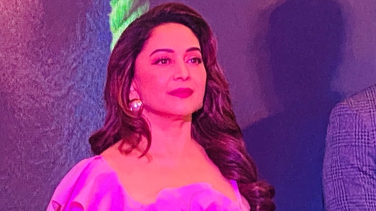 माधुरी दीक्षित-&ldquo;जिन फिल्मों के रिव्यू अच्छे होते थे, हम वही देखने जाते थे