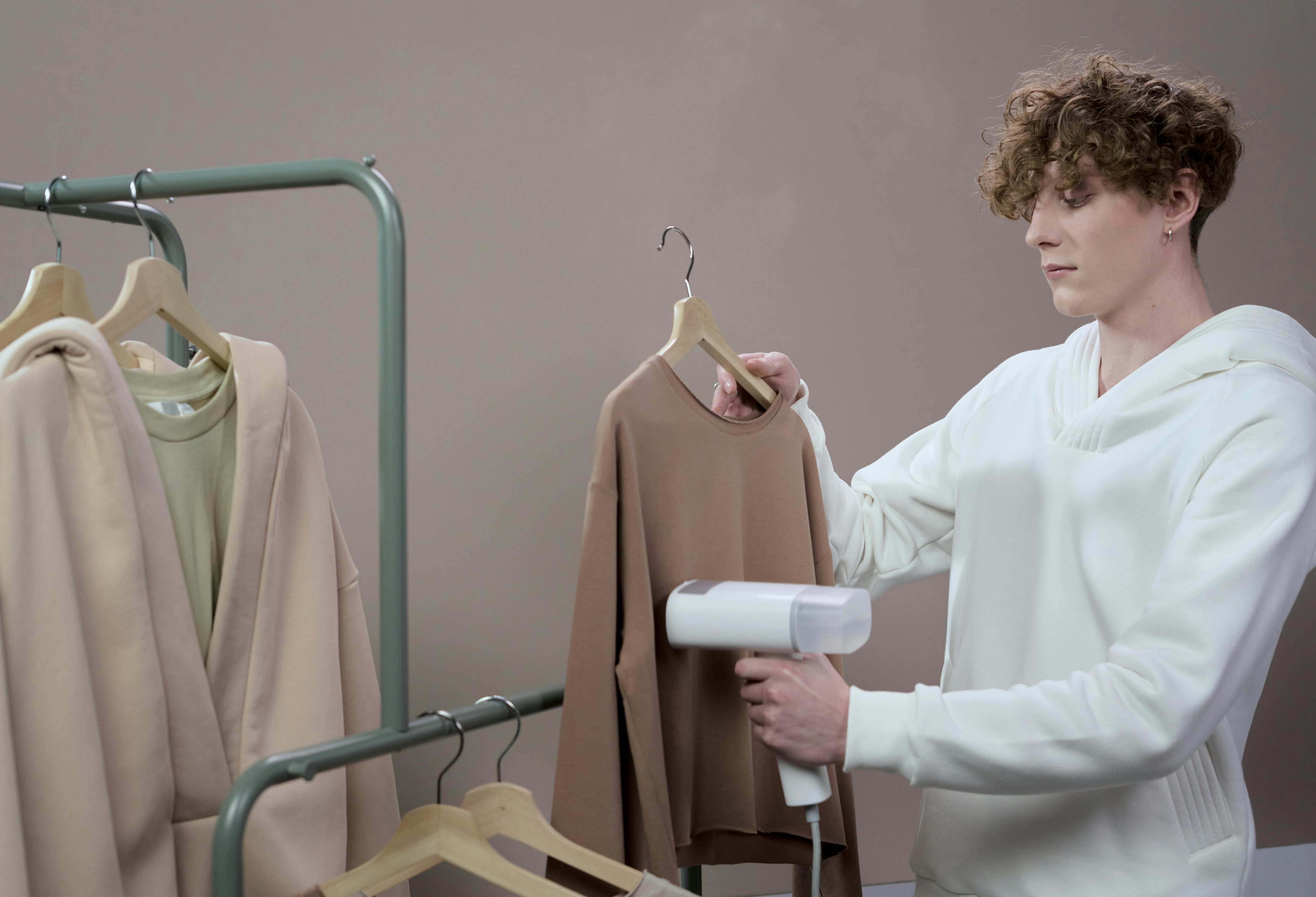 Important differences to know in garment steamer vs iron