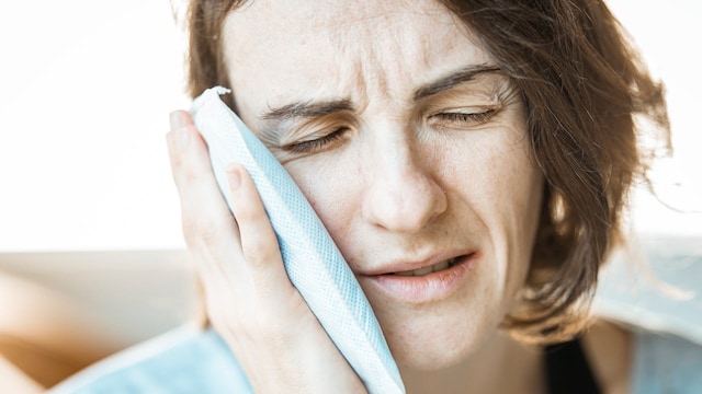 When choosing between cold compress and hot compress, timing and type of injury matter most