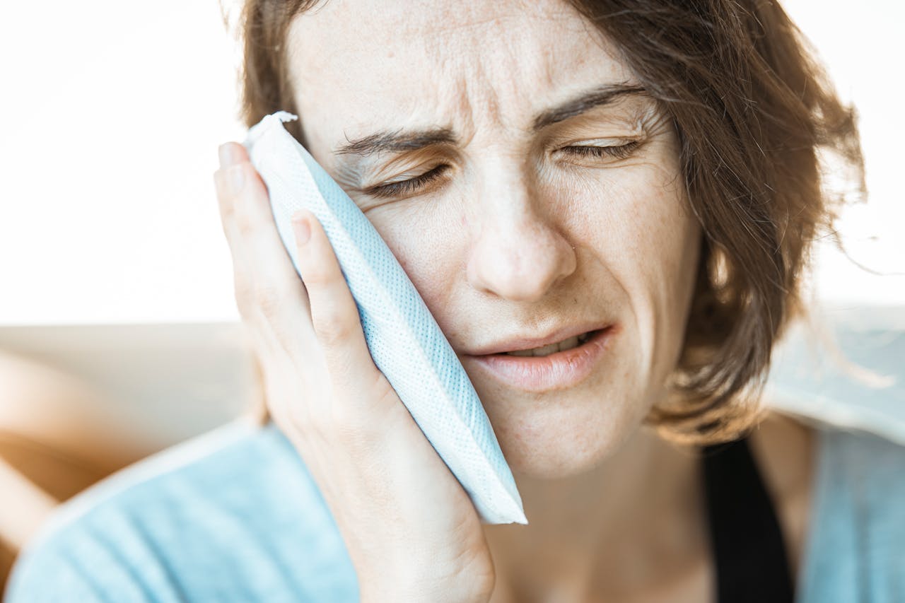 When choosing between cold compress and hot compress, timing and type of injury matter most