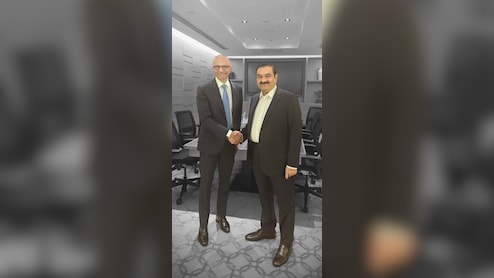 गौतम अदाणी ने सत्या नडेला से की मुलाकात, माइक्रोसॉफ्ट के साथ 360° पार्टनरशिप मजबूत करने पर दिया जोर