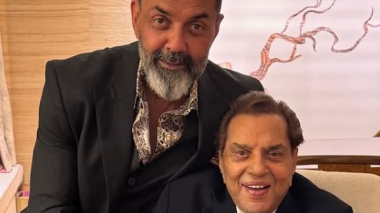 Dharmendra Birthday: पापा को याद कर इमोशनल हुए बॉबी देओल, बोले- आपको हमेशा और हमेशा प्यार करूंगा...