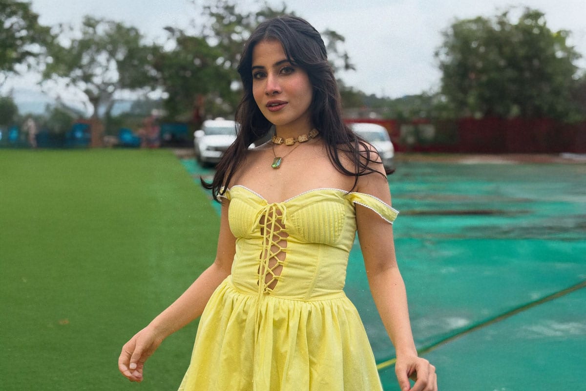 Uorfi Javed Breaks Silence on Her Emergency Police Visit at 3 AM: "Someone Kept Ringing My Doorbell..."