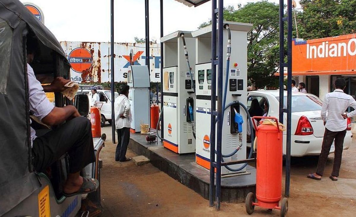 No PUC No Fuel: दिल्ली में कल से पेट्रोल-डीजल का नया नियम, जानें- कैसे होगी गाड़ियों की पहचान