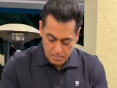 Salman Khan Turns Chef For Riteish Deshmukh With His Special Bhel Puri