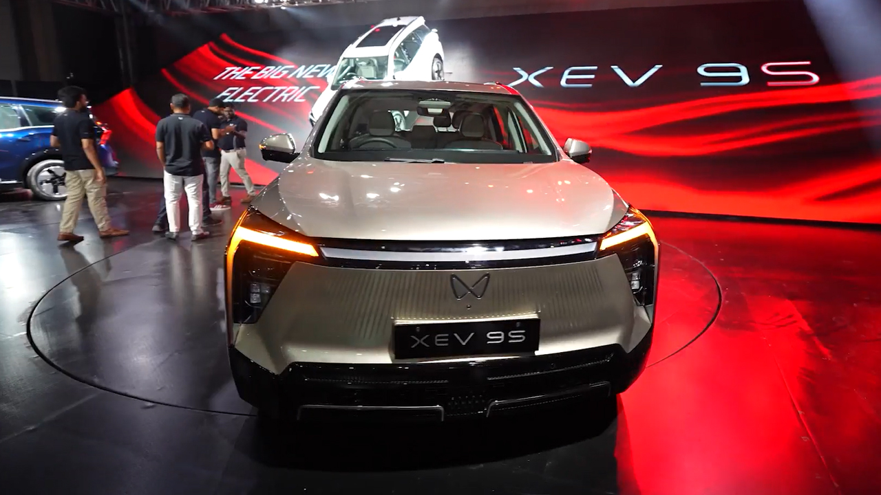 Mahindra XEV 9S Review: The Electric SUV Loaded With Serious Tech
