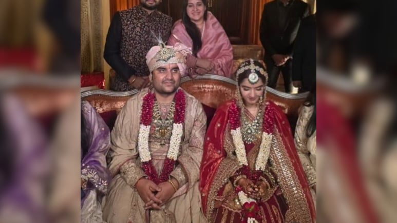 कौन है कथावाचक इंद्रेश उपाध्याय की दुल्‍हनिया, लाल लहंगे में रानी सी लग रही थी शिप्रा