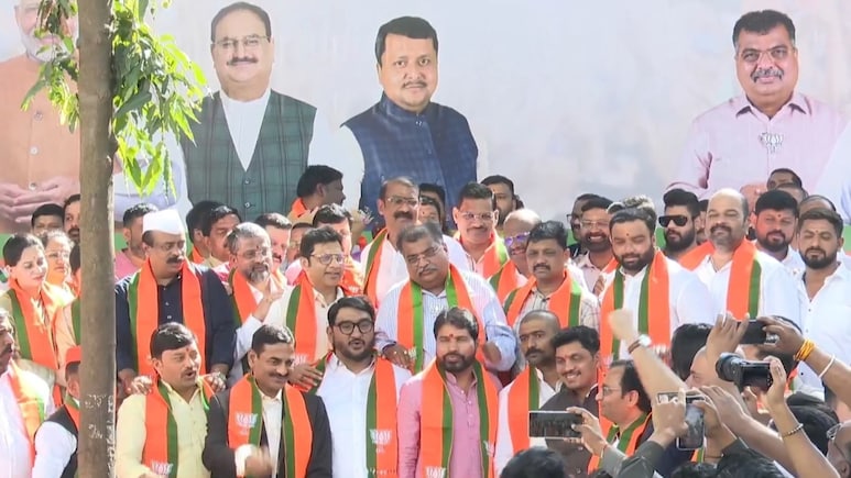 Pimpri Chinchwad Election: पिंपरी-चिंचवडमध्ये भाजपचा 'मास्टरस्ट्रोक'! दिग्गजांच्या हाती कमळ