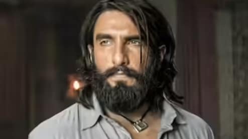 धुरंधर करते ही रणवीर सिंह को हो रहा जमकर घाटा, वजह बना 50 साल का ये हीरो