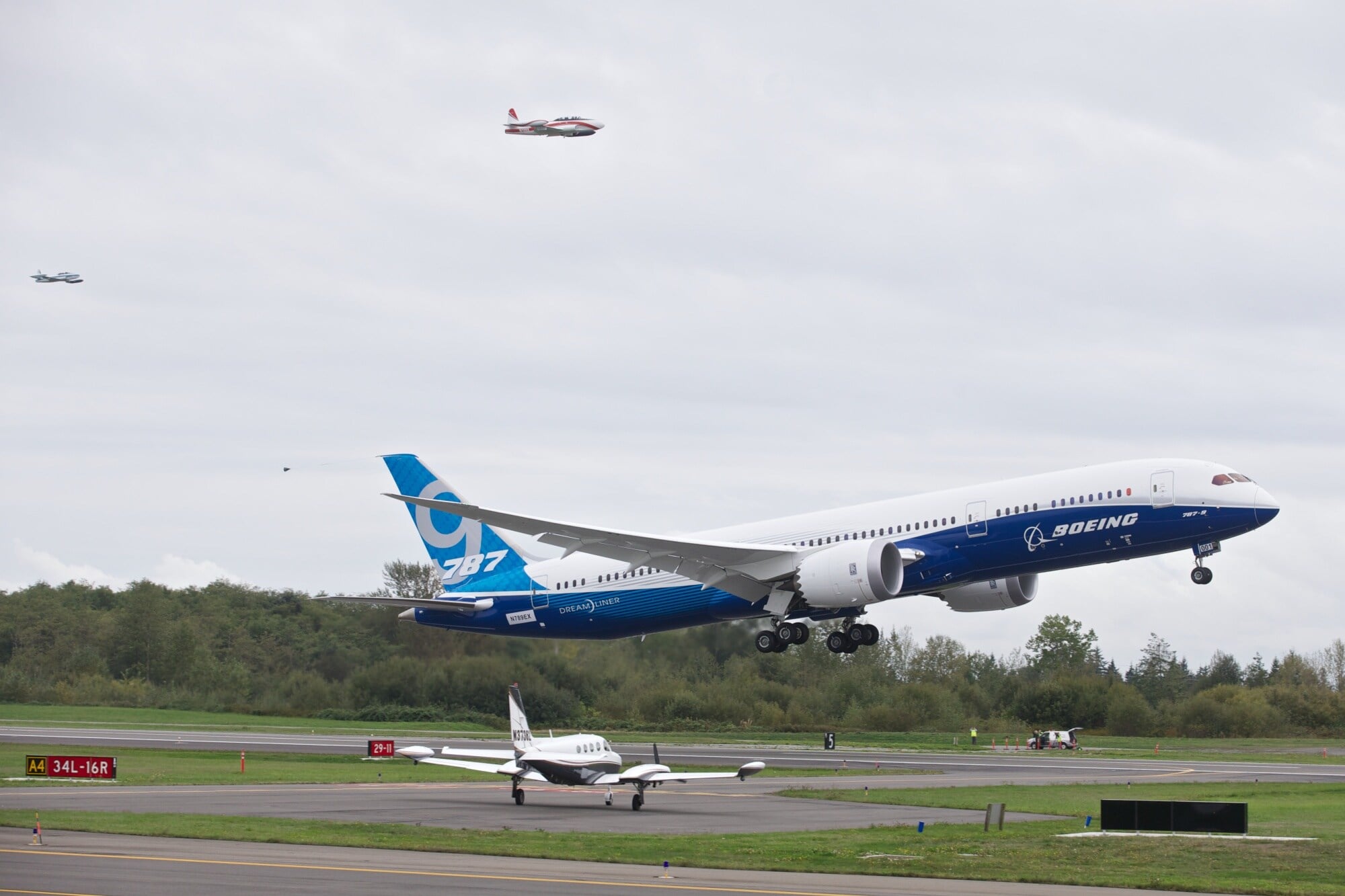 Boeing Faces FAA Probe Of Dreamliner Inspections, Records
