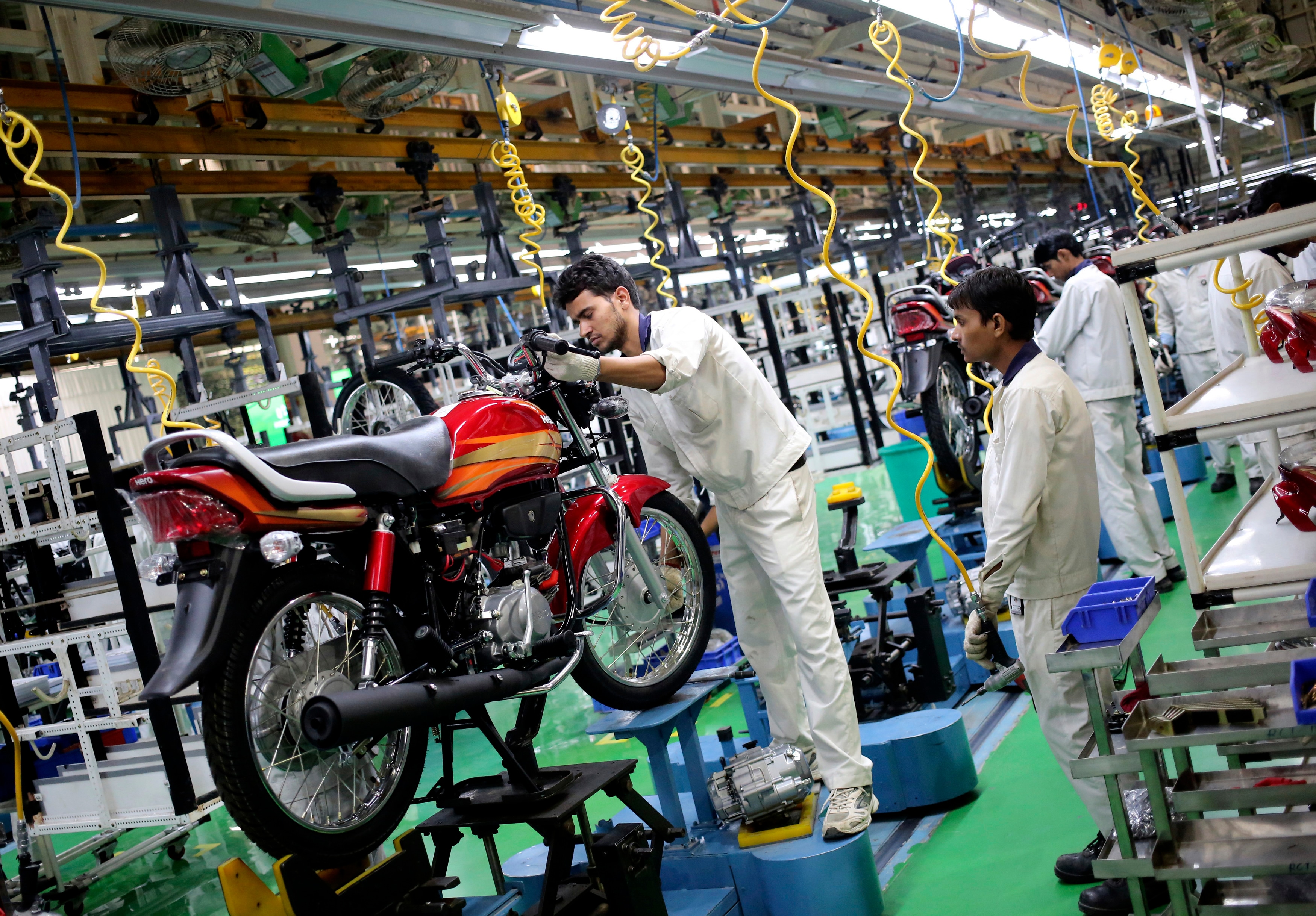 Hero MotoCorp Reverses Gains In Volatile Session Even As Jefferies Upgrades Stock