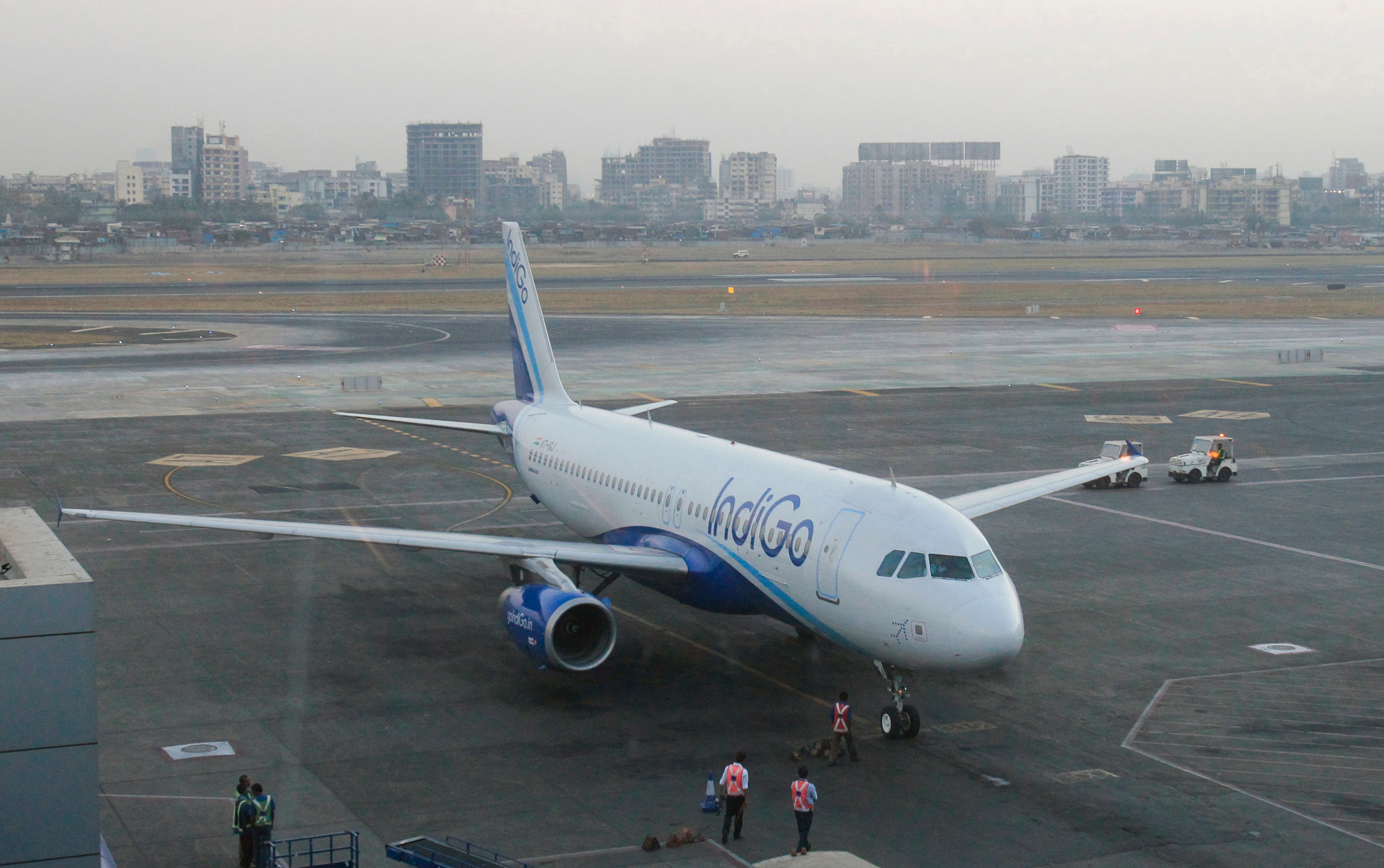 IndiGo To Introduce Third Exit Ramp On Some Flights To Cut Turnaround Time