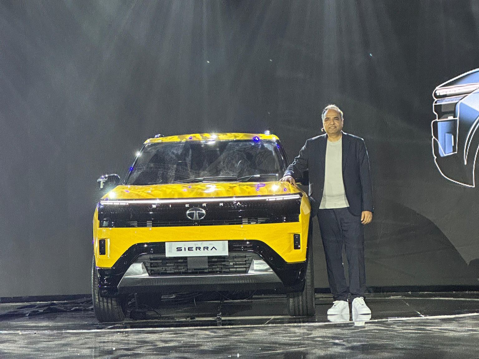 Auto Expo 2025: Tata Motors Unveils Sierra ICE, Harrier EV, And Avinya X 
