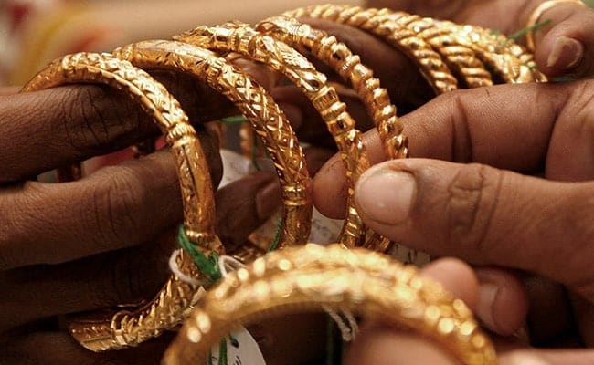 Gold Price On February 21, 2022: Yellow Metal Falls Amid Global Concerns