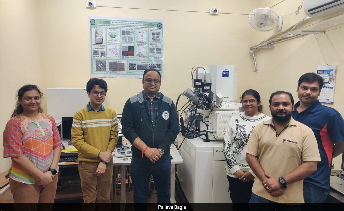 Prof Mukhopadhyay, and his young team of researchers and cyber forensics experts at IIT Kharagpur. Prof Mukhopadhyay, and his young team of researchers and cyber forensics experts at IIT Kharagpur.