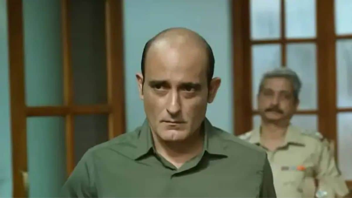 After Akshaye Khanna's Drishyam 3 Exit, Director Has A Message For Him