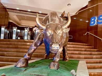 Stock Market Today: Nifty, Sensex End Record Week With Closing Highs as HDFC Bank, ICICI Bank Lead