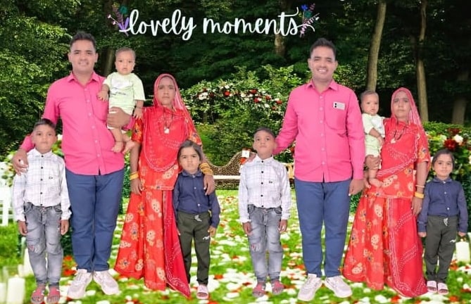 पत्नी और बच्चों के साथ गोकुल पत्नी और बच्चों के साथ गोकुल