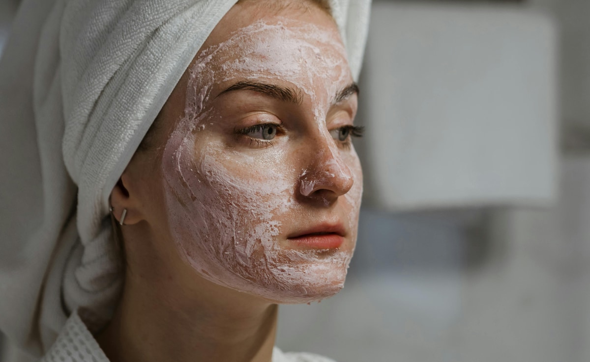 From Salicylic To Retinol: Dermatologist Shares How To Begin Your Active Skincare Routine