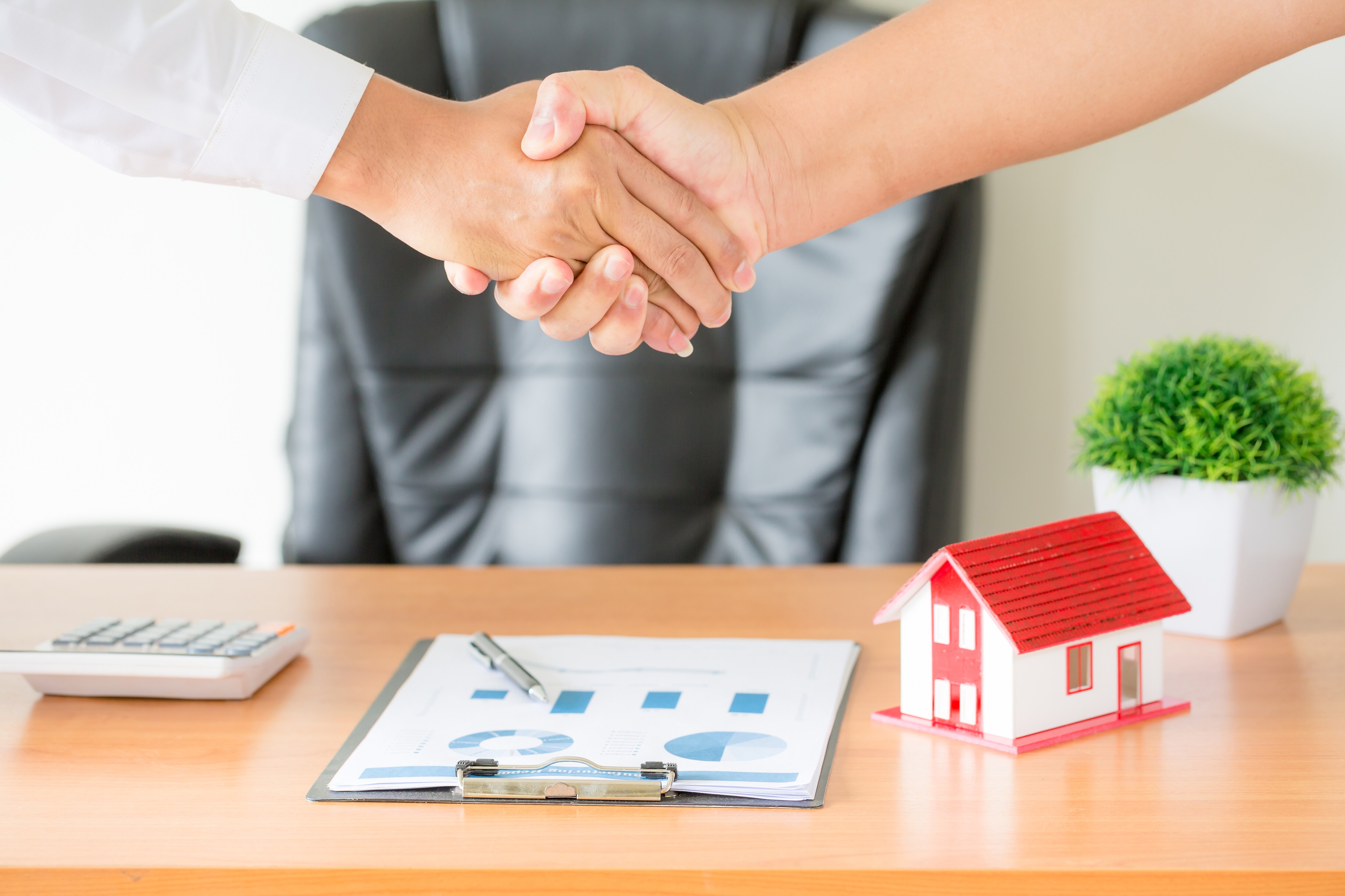Autonom8 Partners With HDB Financial Services To Improve Customer Loan Journey