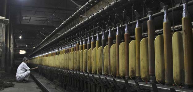 PM Seeks to Revive 'Zombie Factories', Not Abandon Them