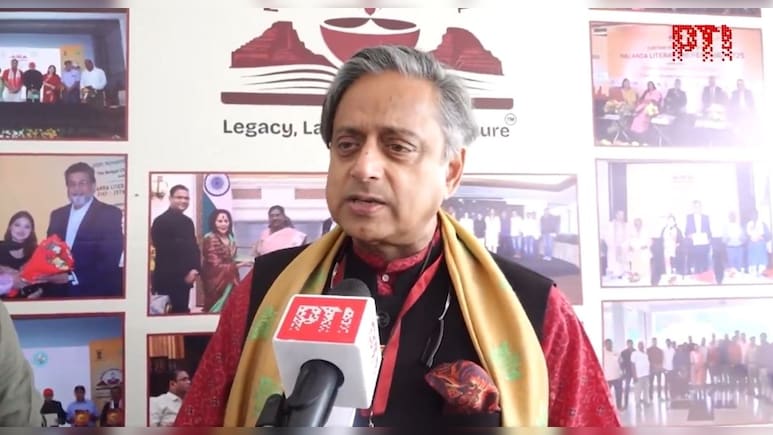 शशि थरूर ने बिहार के विकास की जमकर की तारीफ, क्या दे रहे हैं नए संकेत?