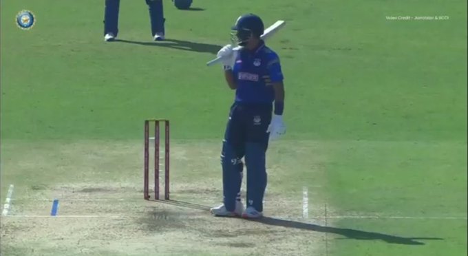 Vijay Hazare Trophy: '23 गेंद, 15 चौके, 8 छक्के,'  ध्रुव जुरेल ने मचाया कोहराम, गेंदबाजों की जमकर धुनाई,  ठोक डाले 160 रन