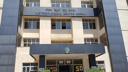 MP Weather News: नए साल 2026 की पहली सुबह कोहरे में लिपटी होगी? इन जिलों में चलेगी शीतलहर