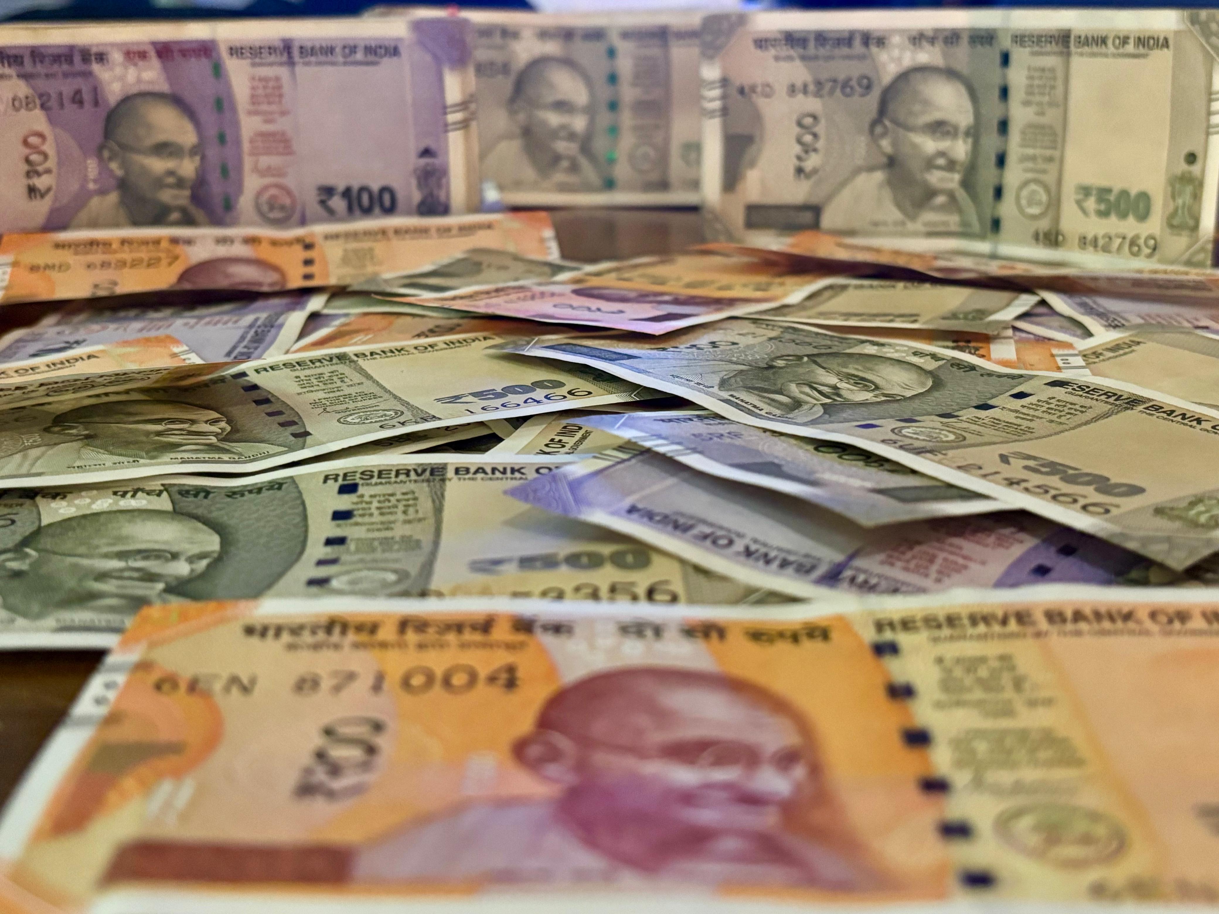 FPIs Extend Selling To A Fourth Session, Dumping Stocks Worth Rs 3,600 Crore 