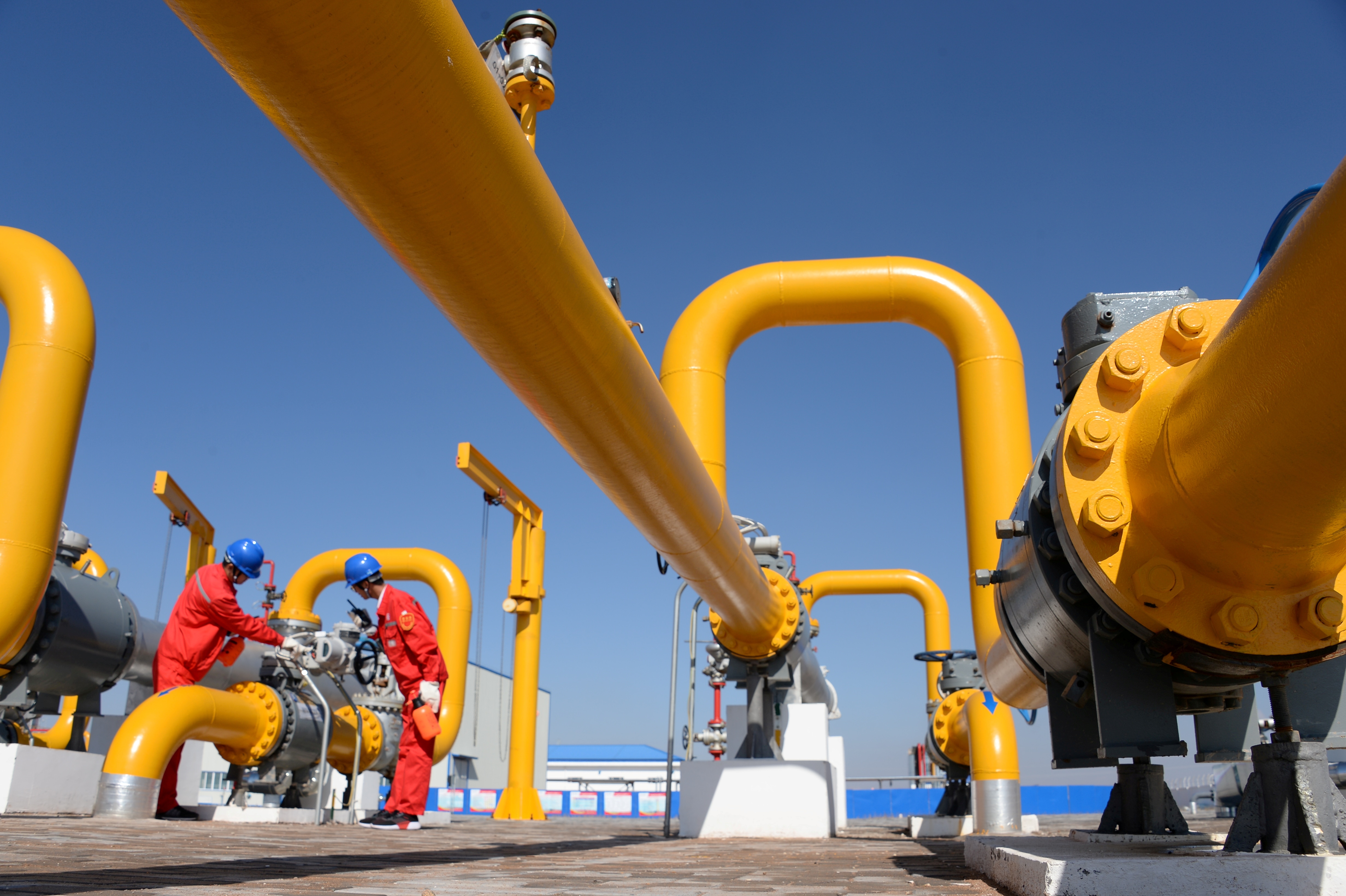 China Is Buying Natural Gas Like There&rsquo;s Still An Energy Crisis