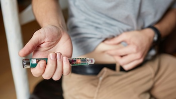 Anti-Obesity Market Booms: 1 In 8 Americans Turn To GLP-1 Drugs For Weight Loss