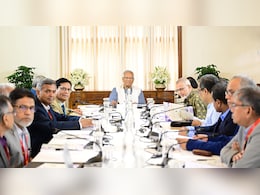 बांग्लादेश में चुनाव से पहले यूनुस प्रशासन में उथल-पुथल, एक और सलाहकार ने दिया इस्तीफा