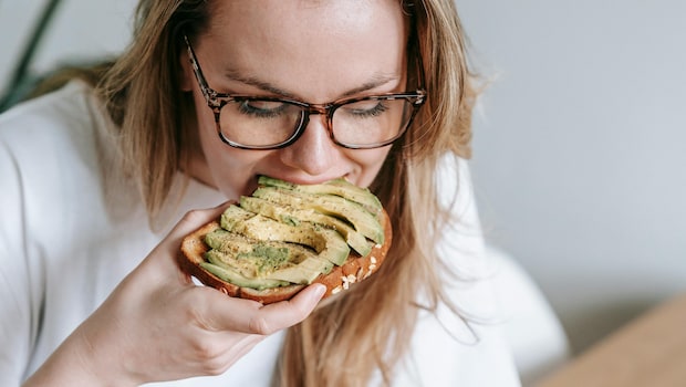 Want To Look 25 At 40? Wellness Coach Shares 4 Healthy Ageing Foods