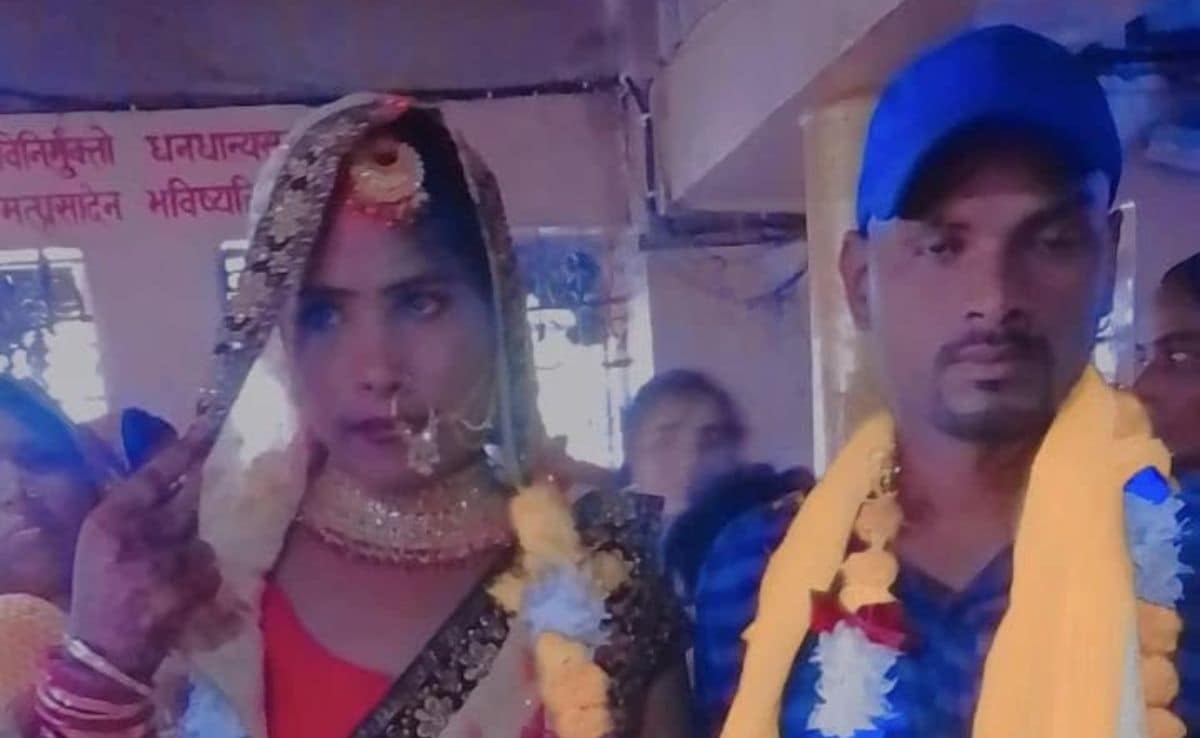 UP Man Kills Wife For Owning 'Secret' Phone, Buries Body In Pit Behind Home